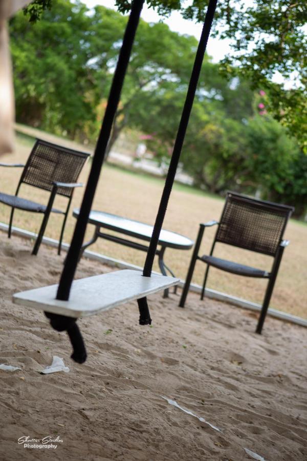 Treasure Beach Inn And Bar Екстер'єр фото