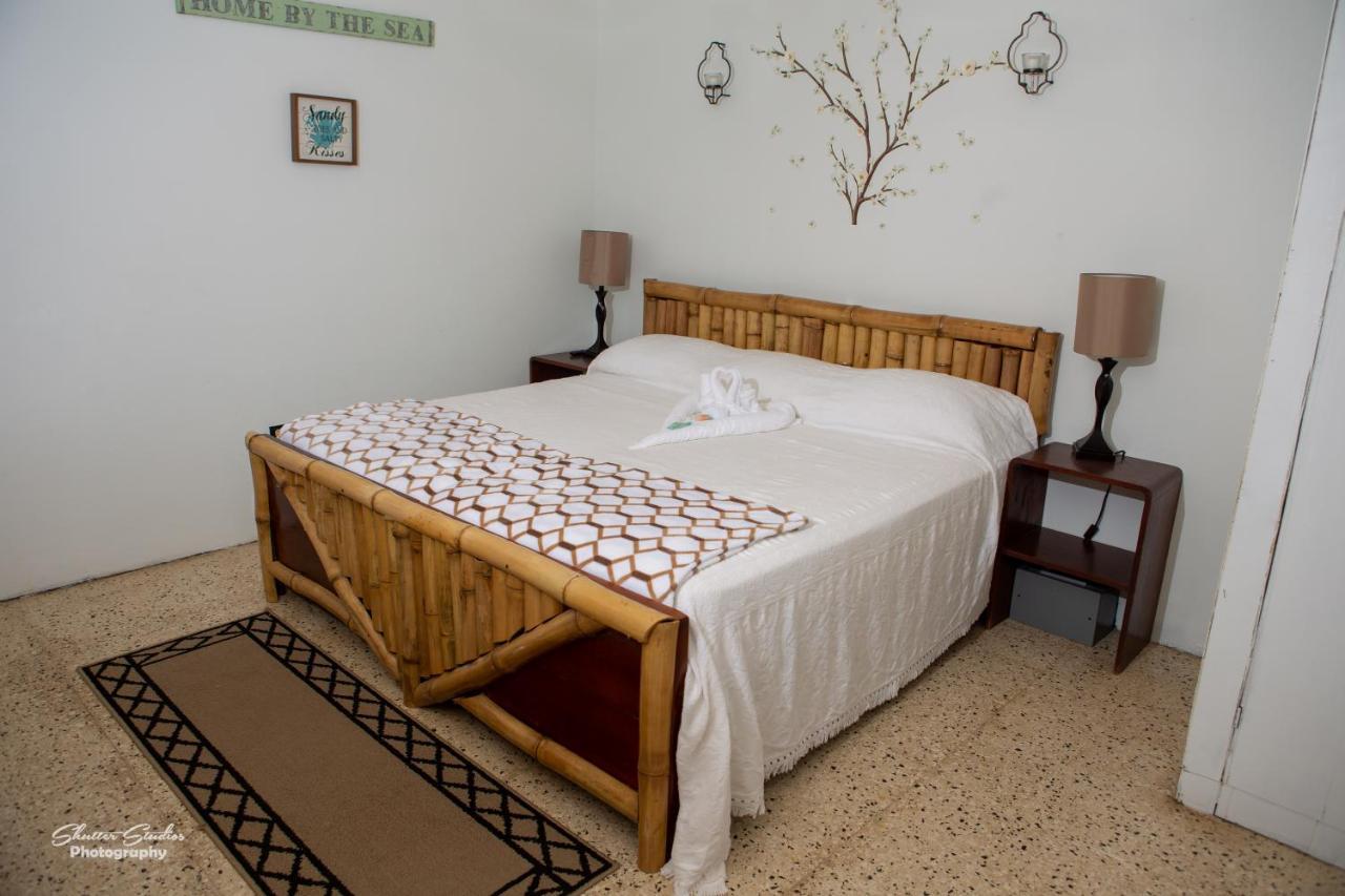 Treasure Beach Inn And Bar Екстер'єр фото